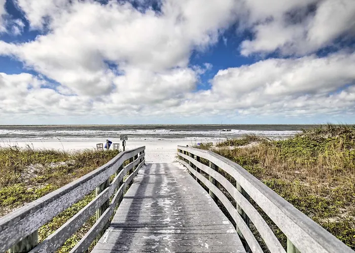 Waterfront W/ Water Park, Walk To The Beach! Clearwater Beach
