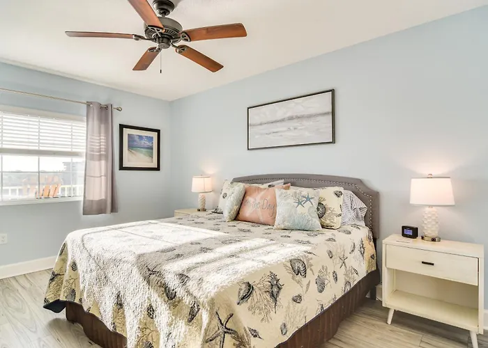 Holiday home Waterfront W/ Water Park, Walk To The Beach! *