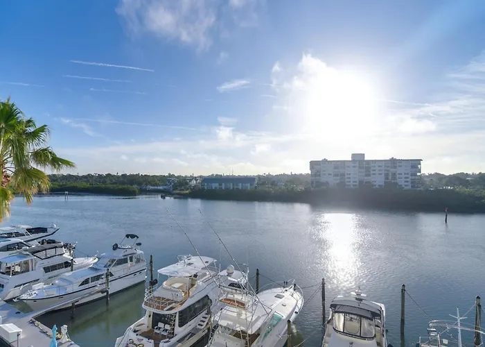 Holiday home Waterfront W/ Water Park, Walk To The Beach! Clearwater Beach